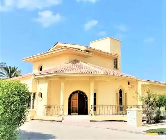 Жилой Готовая недвижимость 4+комнаты для горничных Н/Ф Вилла в комплексе  в аренду в Аль-Манама #25918 - 1  image 