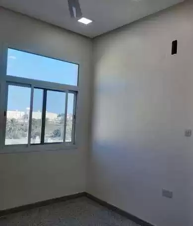 سكني عقار جاهز 4 غرف  غير مفروش شقة  للإيجار في المنامة #25994 - 1  صورة 