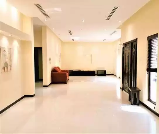 Residencial Listo Propiedad 3 + habitaciones de servicio S / F Villa en Compound  alquiler en Al Manamah #26046 - 1  image 