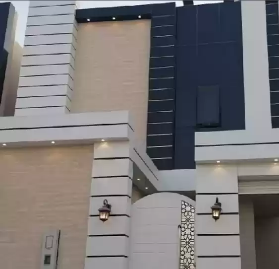 Résidentiel Propriété prête 4 + femme de chambre U / f Villa autonome  à vendre au Riyad #26057 - 1  image 