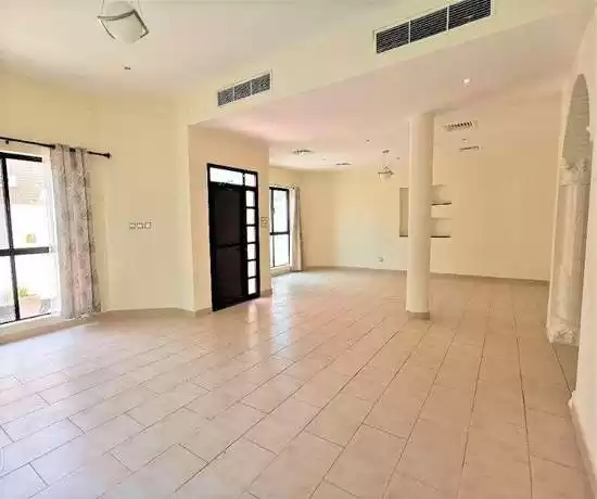 Wohn Klaar eigendom 3 + Magd Schlafzimmer U/F Alleinstehende Villa  zu vermieten in Al-Manama #26115 - 1  image 