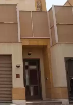 Résidentiel Propriété prête 6 + femme de chambre U / f Villa autonome  à vendre au Riyad #26148 - 1  image 