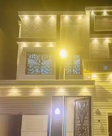 Résidentiel Propriété prête 4 + femme de chambre U / f Villa autonome  à vendre au Riyad #26163 - 1  image 