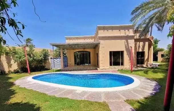 Wohn Klaar eigendom 4 + Zimmermädchen U/F Alleinstehende Villa  zu vermieten in Al-Manama #26169 - 1  image 