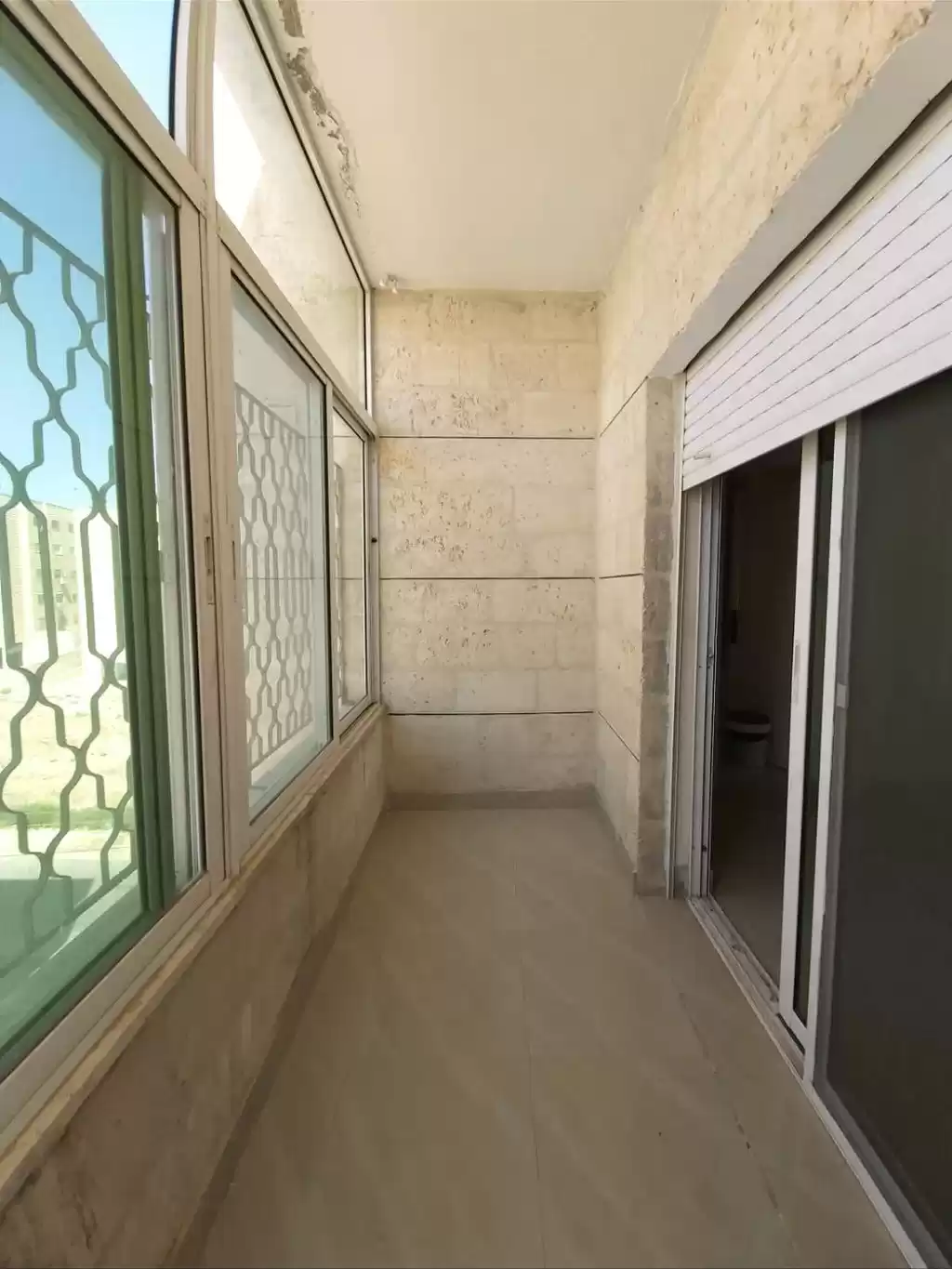 Wohn Klaar eigendom 3 Schlafzimmer U/F Wohnung  zu vermieten in Amman #26180 - 1  image 