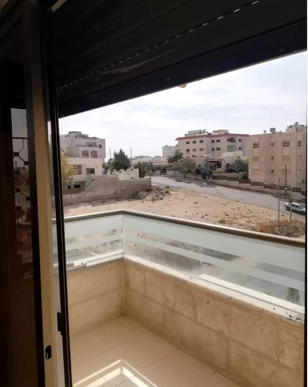 سكني عقار جاهز 3 غرف  غير مفروش شقة  للإيجار في عمان #26216 - 1  صورة 