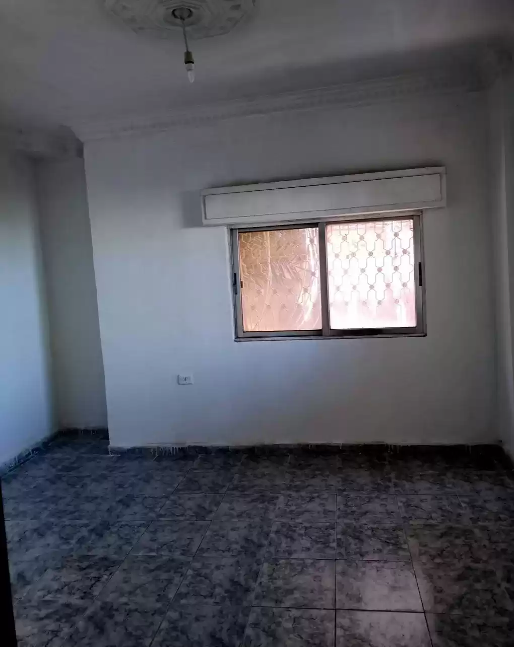 Жилой Готовая недвижимость 3 спальни Н/Ф Квартира  в аренду в Амман #26246 - 1  image 