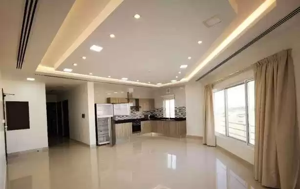 Wohn Klaar eigendom 3 Schlafzimmer U/F Wohnung  zu vermieten in Al-Manama #26258 - 1  image 