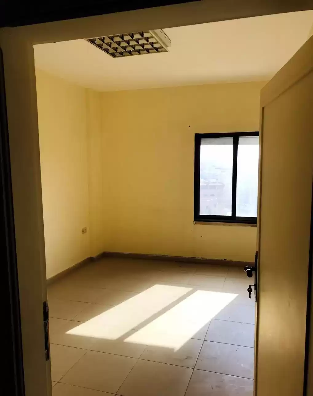 Wohn Klaar eigendom 2 Schlafzimmer U/F Wohnung  zu vermieten in Amman #26268 - 1  image 