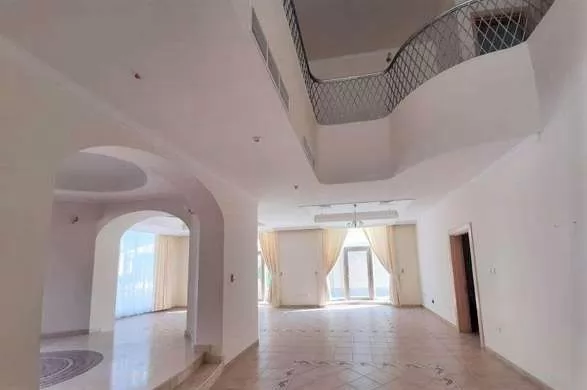 yerleşim Hazır Mülk 5+hizmetçi Yatak Odası U/F Müstakil Villa  kiralık içinde Al-Manamah #26269 - 1  image 