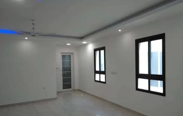 Residential Ready Property 2 Bedrooms U/F Apartment  for rent in Manama , Capital-Governorate #26286 - 1  image 
