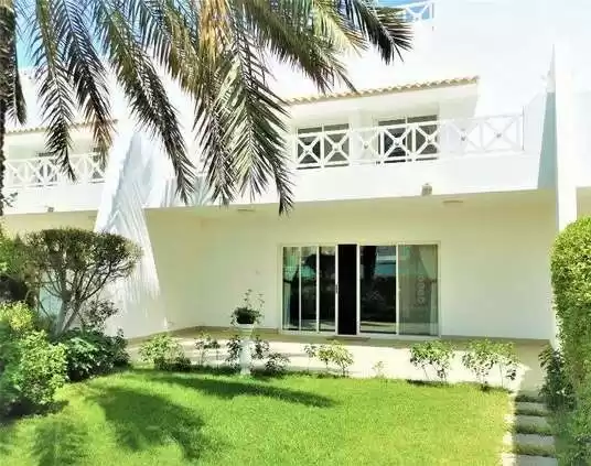 Wohn Klaar eigendom 4 + Zimmermädchen U/F Villa in Verbindung  zu vermieten in Al-Manama #26326 - 1  image 