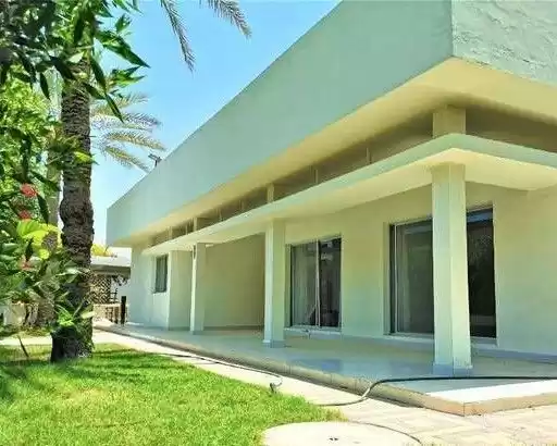 Wohn Klaar eigendom 3 + Magd Schlafzimmer U/F Villa in Verbindung  zu vermieten in Al-Manama #26381 - 1  image 