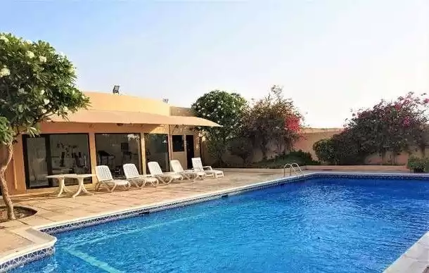 Residencial Listo Propiedad 4 + habitaciones de servicio U / F Villa en Compound  alquiler en Al Manamah #26413 - 1  image 