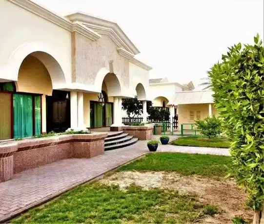 Residencial Listo Propiedad 4 + habitaciones de servicio U / F Villa en Compound  alquiler en Al Manamah #26414 - 1  image 