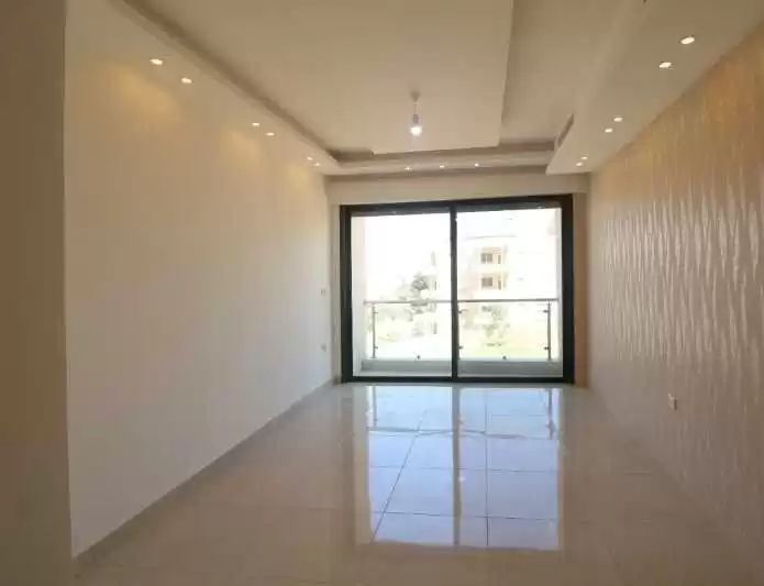Жилой Готовая недвижимость 3 спальни Н/Ф Квартира  продается в Амман #26436 - 1  image 