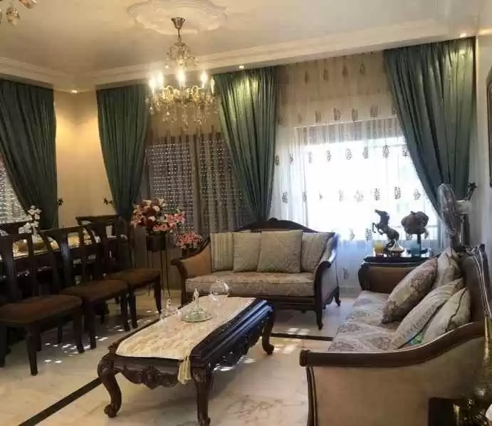 Жилой Готовая недвижимость 3 спальни Н/Ф Квартира  продается в Амман #26462 - 1  image 