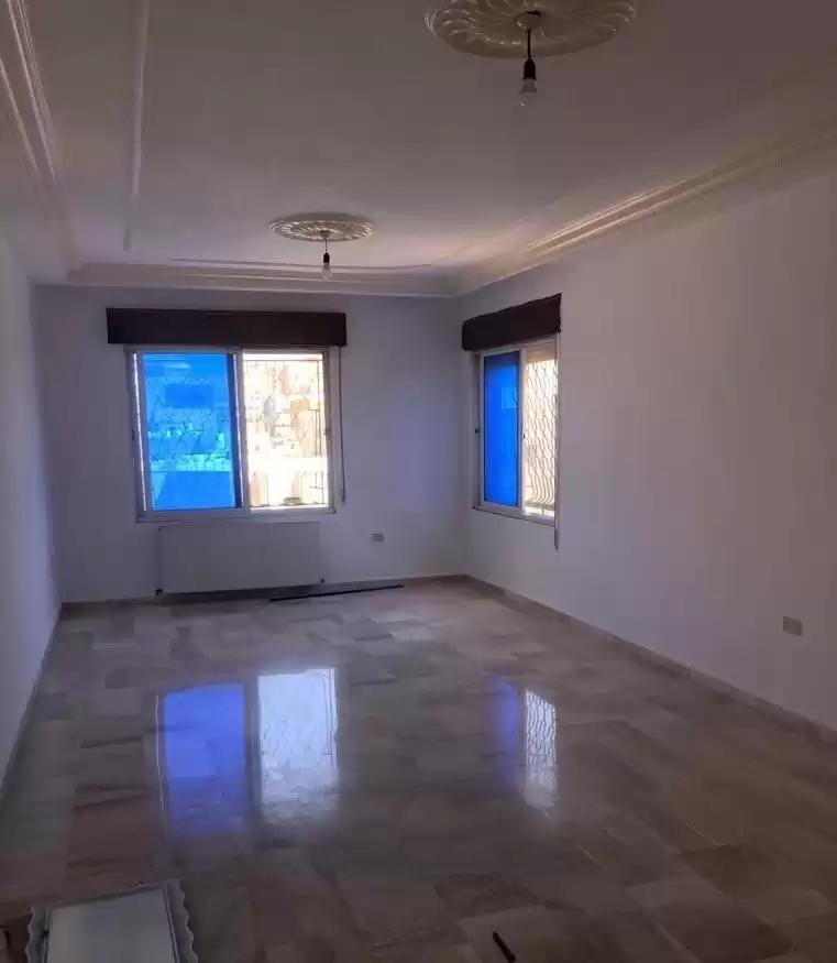 Жилой Готовая недвижимость 3 спальни Н/Ф Квартира  продается в Амман #26506 - 1  image 