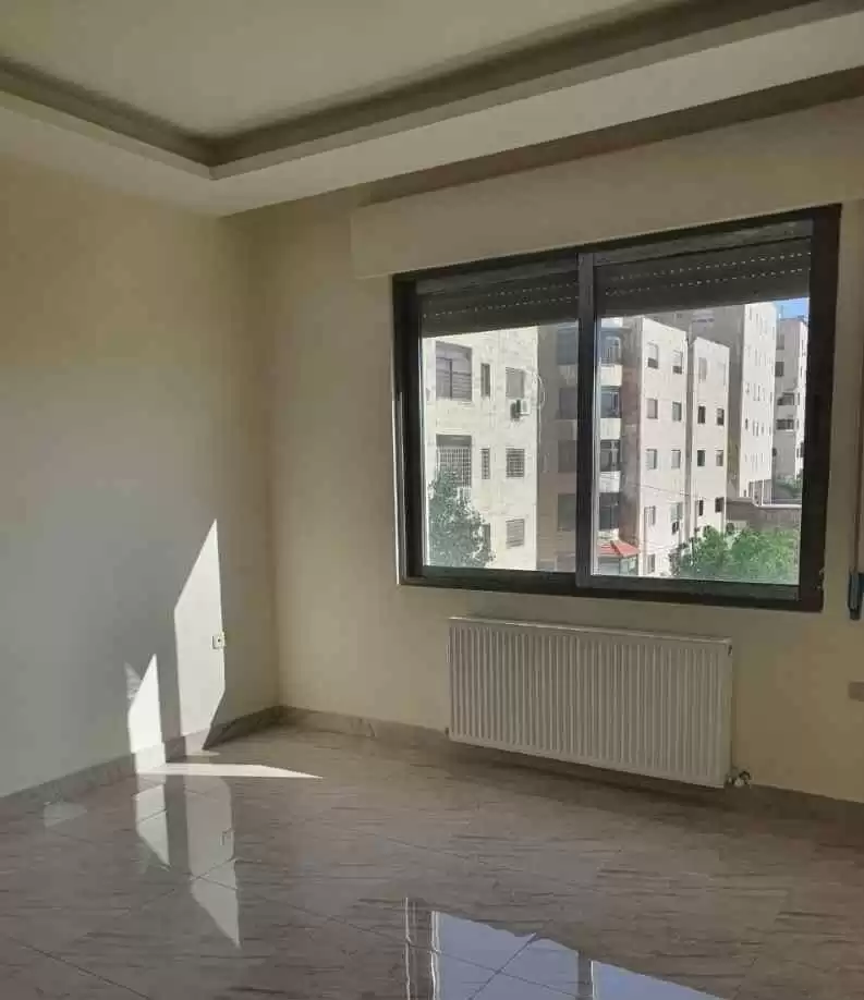 Жилой Готовая недвижимость 4 спальни Н/Ф Квартира  продается в Амман #26554 - 1  image 