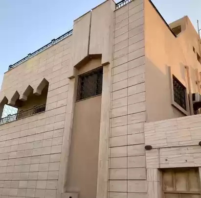 yerleşim Hazır Mülk 7 Yatak Odası F/F Müstakil Villa  satılık içinde Riyad #26653 - 1  image 