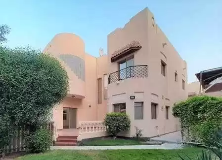 Жилой Готовая недвижимость 5+комнат для горничных Н/Ф Вилла в комплексе  в аренду в Аль-Манама #26693 - 1  image 