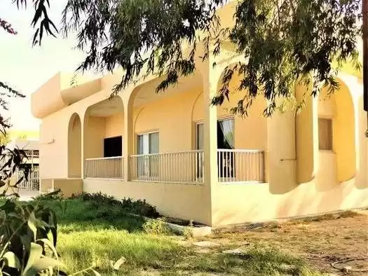 Wohn Klaar eigendom 3 + Magd Schlafzimmer U/F Alleinstehende Villa  zu vermieten in Al-Manama #26701 - 1  image 