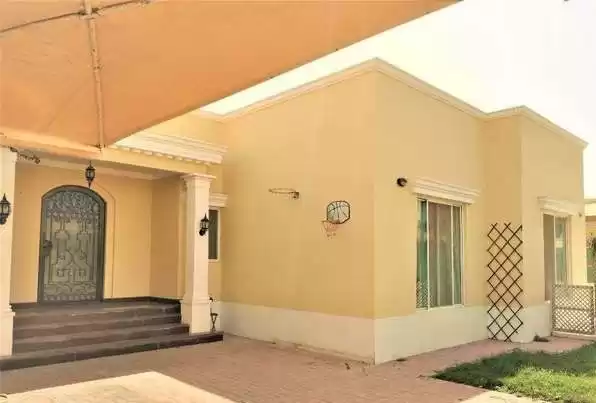 Residencial Listo Propiedad 3 + habitaciones de servicio U / F Villa en Compound  alquiler en Al Manamah #26734 - 1  image 