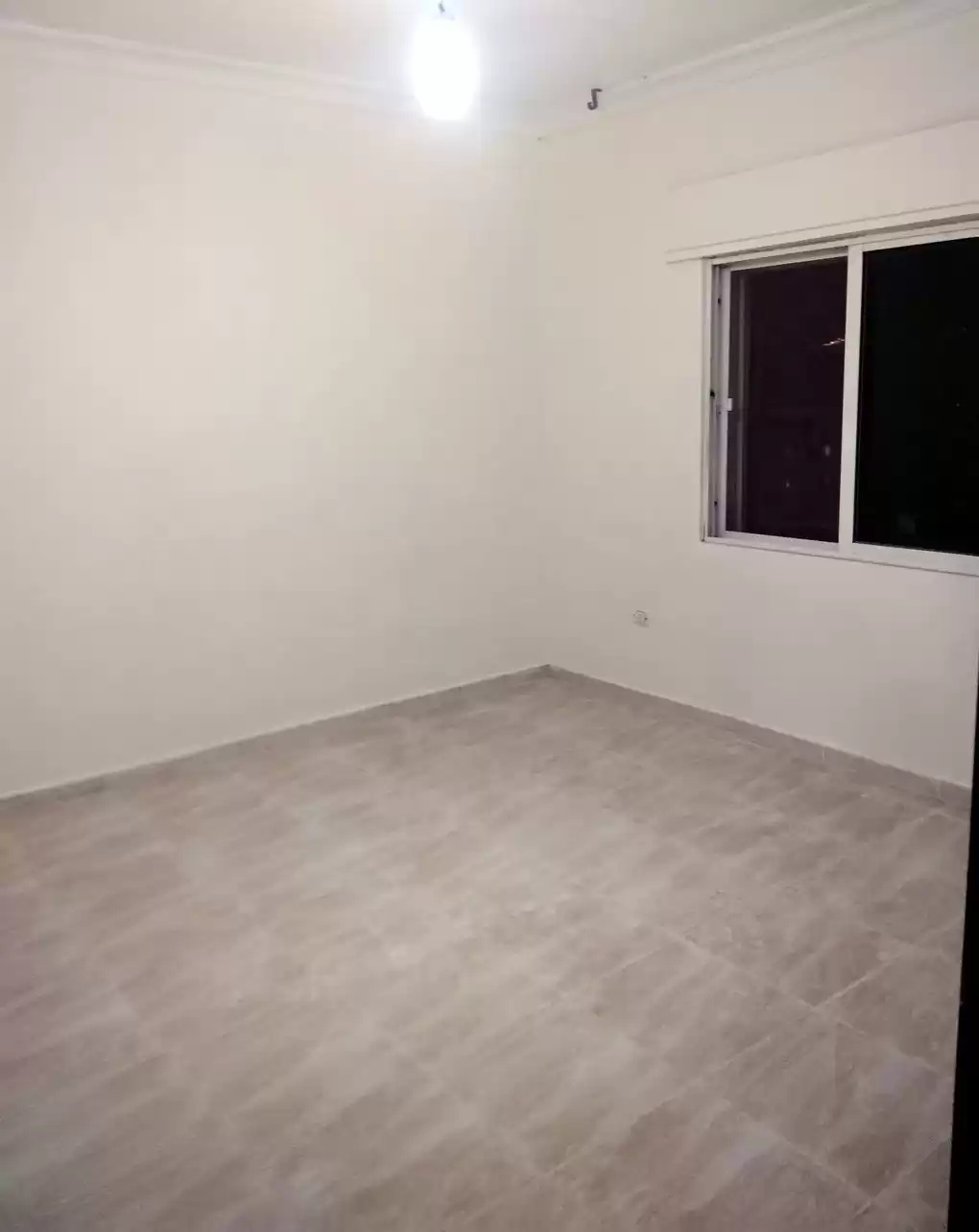 Жилой Готовая недвижимость 4 спальни Н/Ф Квартира  продается в Амман #26763 - 1  image 