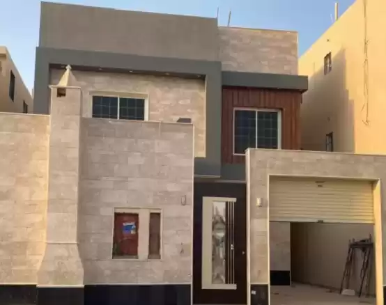 Wohn Klaar eigendom 4 + Zimmermädchen U/F Alleinstehende Villa  zu verkaufen in Riad #26811 - 1  image 