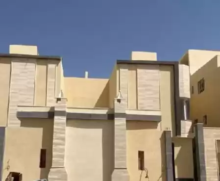 Résidentiel Propriété prête 4 + femme de chambre U / f Villa autonome  à vendre au Riyad #26817 - 1  image 