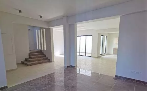 Résidentiel Propriété prête 4 + femme de chambre U / f Villa autonome  à vendre au Al-Manamah #26838 - 1  image 