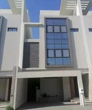 Résidentiel Propriété prête 4 + femme de chambre U / f Villa autonome  à vendre au Al-Manamah #26840 - 1  image 