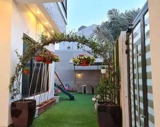 住宅 就绪物业 4 间卧室 U/F 独立别墅  出售 在 麦纳麦 #26849 - 1  image 