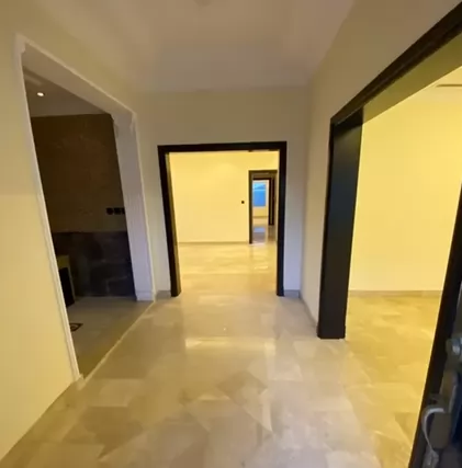 Wohn Klaar eigendom 3 + Magd Schlafzimmer U/F Alleinstehende Villa  zu vermieten in Riad #27010 - 1  image 