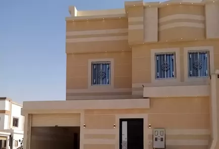 yerleşim Hazır Mülk 5 Yatak Odası U/F Müstakil Villa  kiralık içinde Riyad #27012 - 1  image 