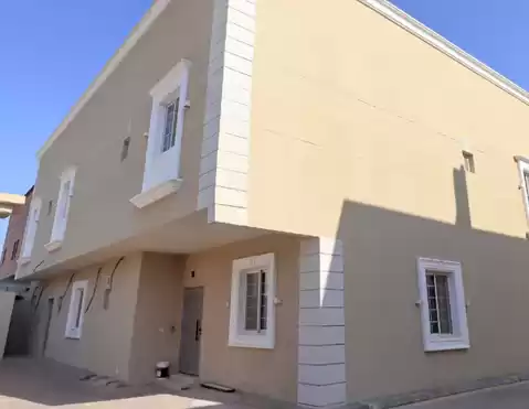 yerleşim Hazır Mülk 5 Yatak Odası U/F Müstakil Villa  satılık içinde Riyad #27122 - 1  image 