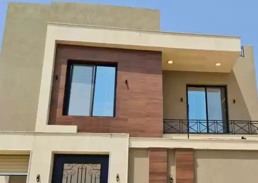 Résidentiel Propriété prête 5 chambres U / f Villa autonome  à vendre au Riyad #27185 - 1  image 