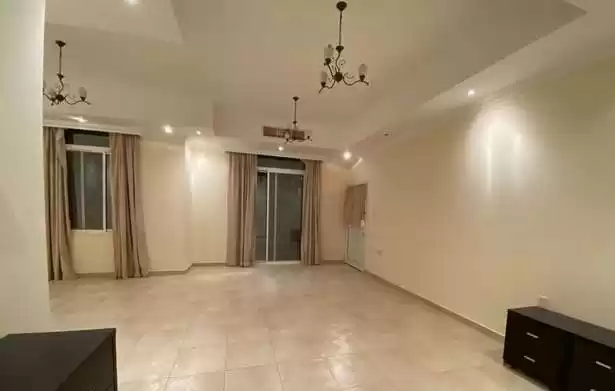 Wohn Klaar eigendom 5 + Zimmermädchen S/F Alleinstehende Villa  zu vermieten in Al-Manama #27225 - 1  image 