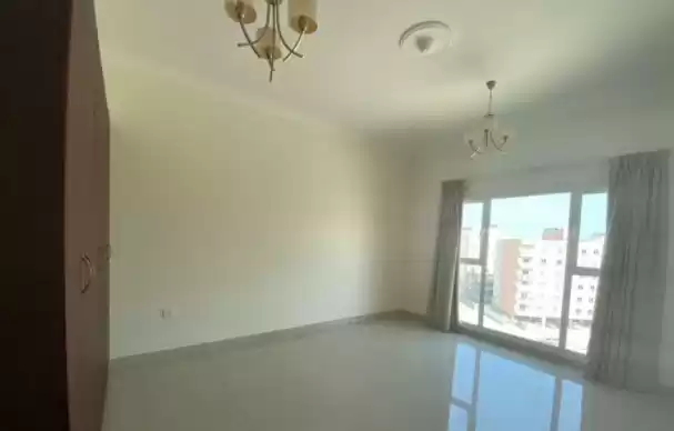 Residential Ready Property 2 Bedrooms U/F Apartment  for rent in Al-Manamah #27306 - 1  image 