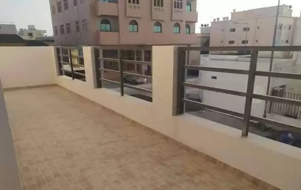 Residential Ready Property 2 Bedrooms U/F Apartment  for rent in Al-Manamah #27336 - 1  image 