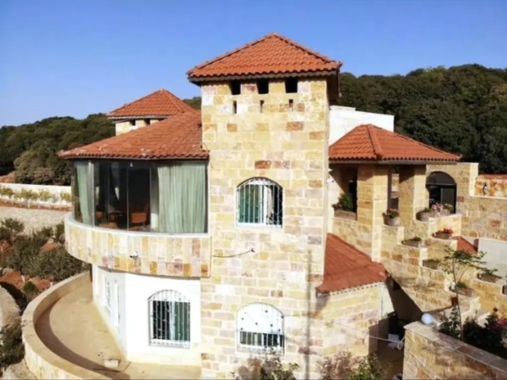 Résidentiel Propriété prête 4 chambres U / f Villa autonome  à vendre au Amman #27337 - 1  image 