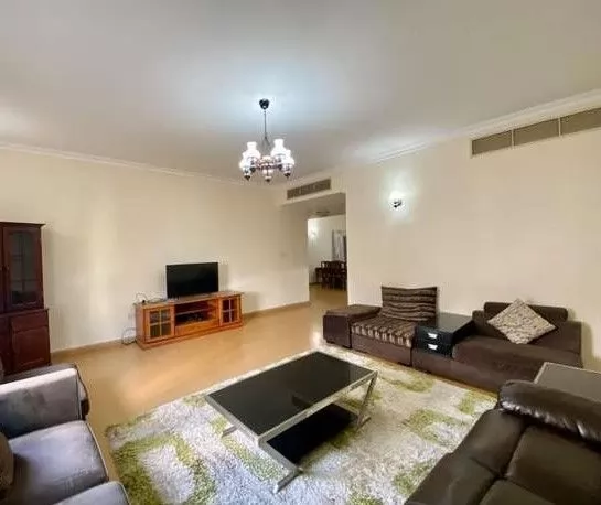 Residential Ready Property 3 Bedrooms F/F Apartment  for rent in Manama , Capital-Governorate #27370 - 1  image 