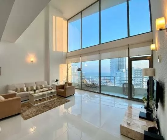 Wohn Klaar eigendom 1 Schlafzimmer F/F Duplex  zu vermieten in Al-Manama #27380 - 1  image 