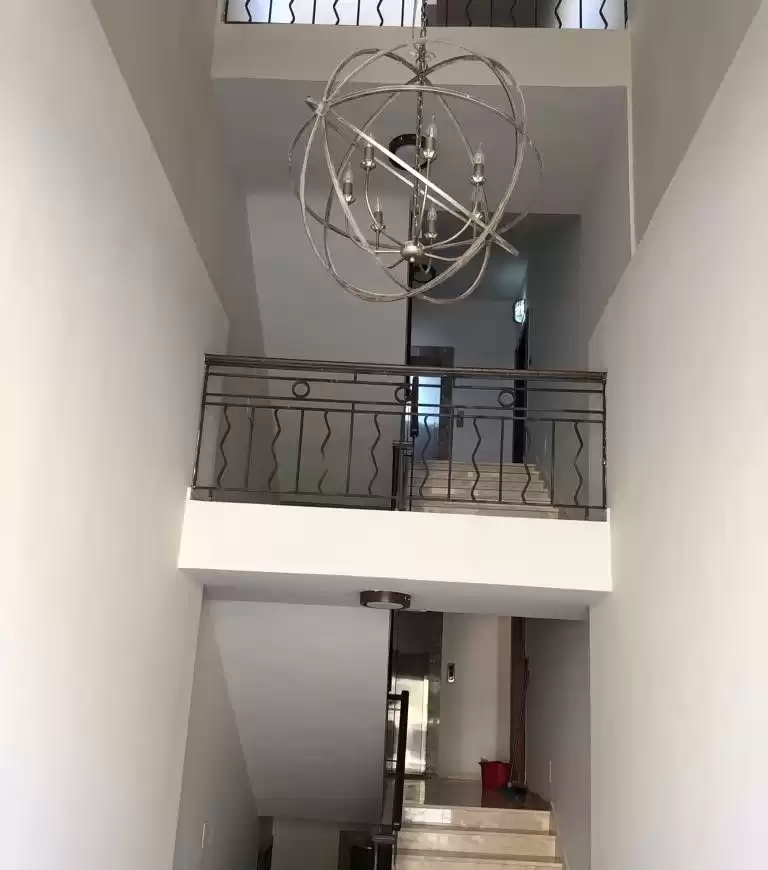 住宅 就绪物业 4 间卧室 U/F 公寓  出售 在 安曼 #27403 - 1  image 
