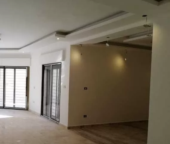 Residencial Listo Propiedad 3 dormitorios U / F Apartamento  venta en Amán #27418 - 1  image 