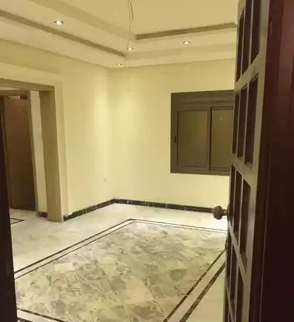 yerleşim Hazır Mülk 5+hizmetçi Yatak Odası U/F Apartman  satılık içinde Riyad #27431 - 1  image 