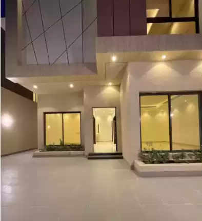 yerleşim Hazır Mülk 5 Yatak Odası U/F Müstakil Villa  satılık içinde Riyad #27525 - 1  image 