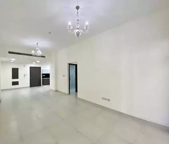 Residential Ready Property 2 Bedrooms U/F Apartment  for rent in Al-Manamah #27530 - 1  image 