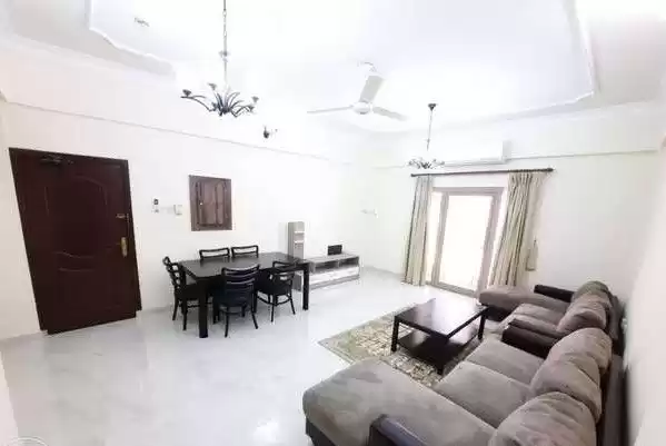 Residential Ready Property 3 Bedrooms F/F Apartment  for rent in Al-Manamah #27586 - 1  image 