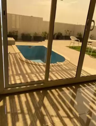 Wohn Klaar eigendom 5 + Zimmermädchen U/F Alleinstehende Villa  zu verkaufen in Riad #27625 - 1  image 